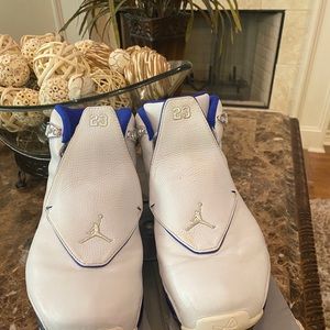 Authentic Jordan 18 in Royal and White